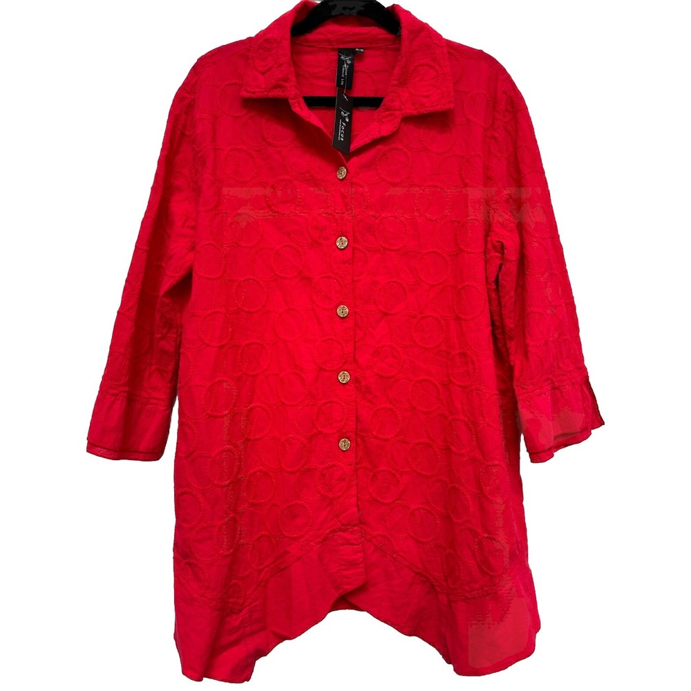 Focus NWT Red 3/4 Sleeve Shirt Shark‎ Hemline